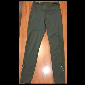 Old Navy -high-waisted 7/8 length (tall) Large - olive  - Tights.